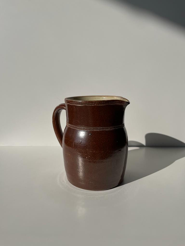 Brown ceramic pitcher H: 20 cm