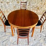 Extendable dining table in teak, butterfly extension by Van Pelt circa 1960.