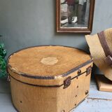 Hat box with leather handle