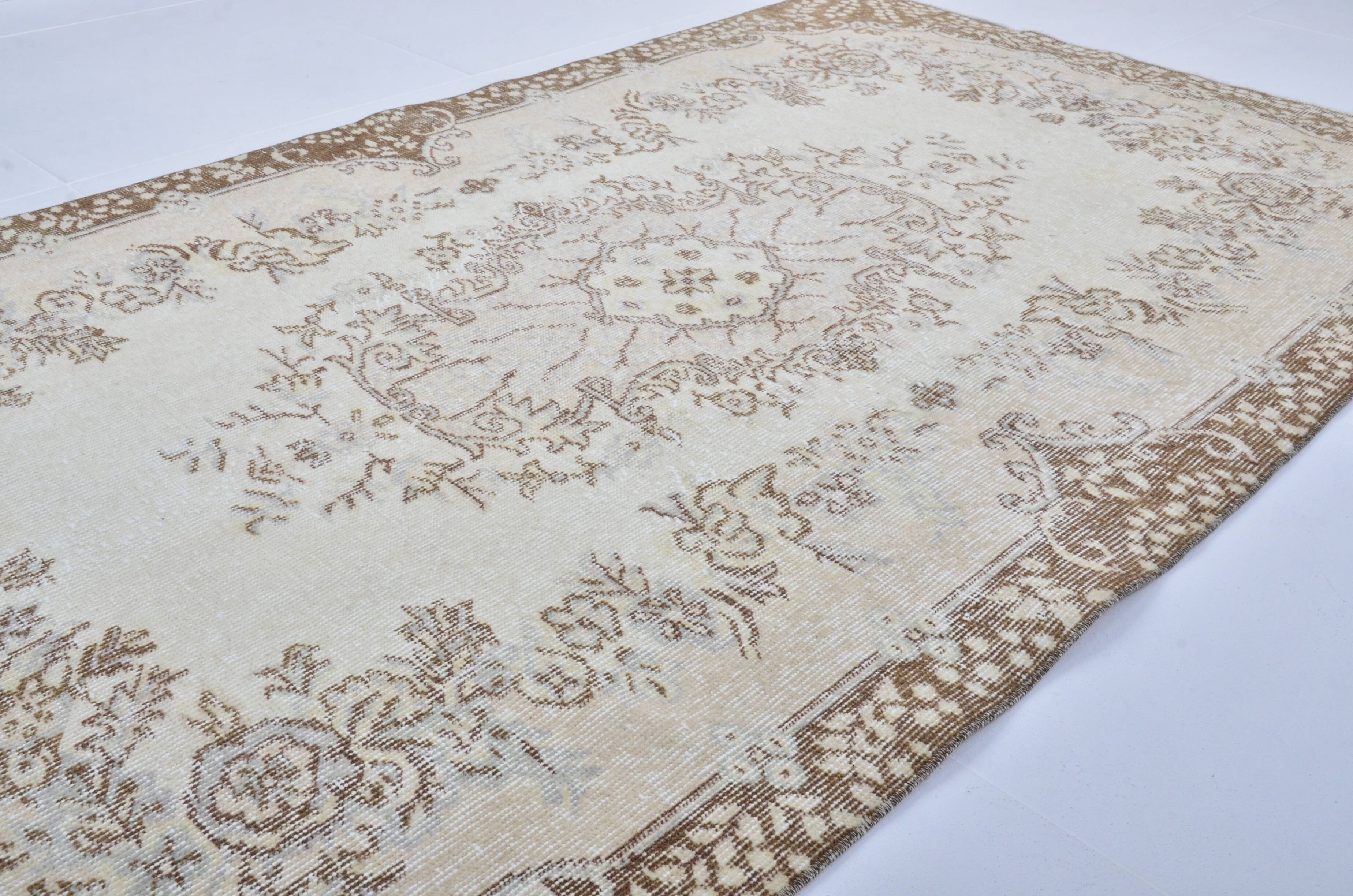 Antique Handknotted Anatolian Carpet sku 3144
