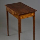 Table d'appoint ancienne en noyer, fin du XIXe siècle – restaurée