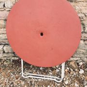 Round iron table