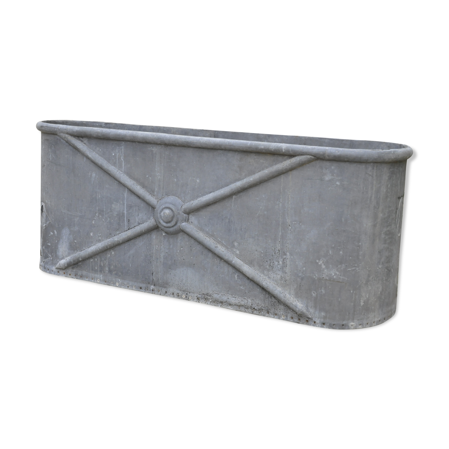 Zinc bathtub