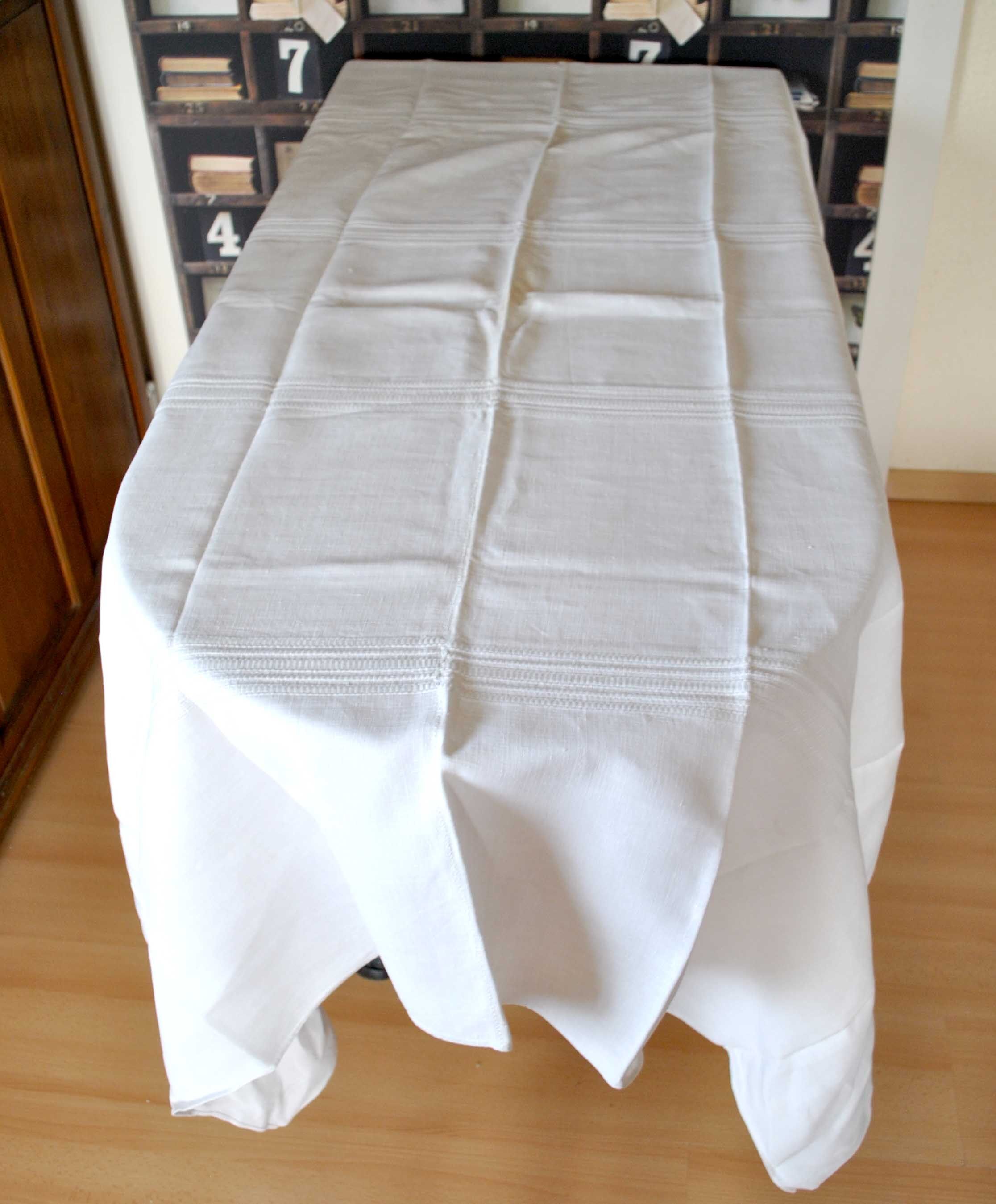 Vintage country tablecloth in woven linen 160x170 *o*