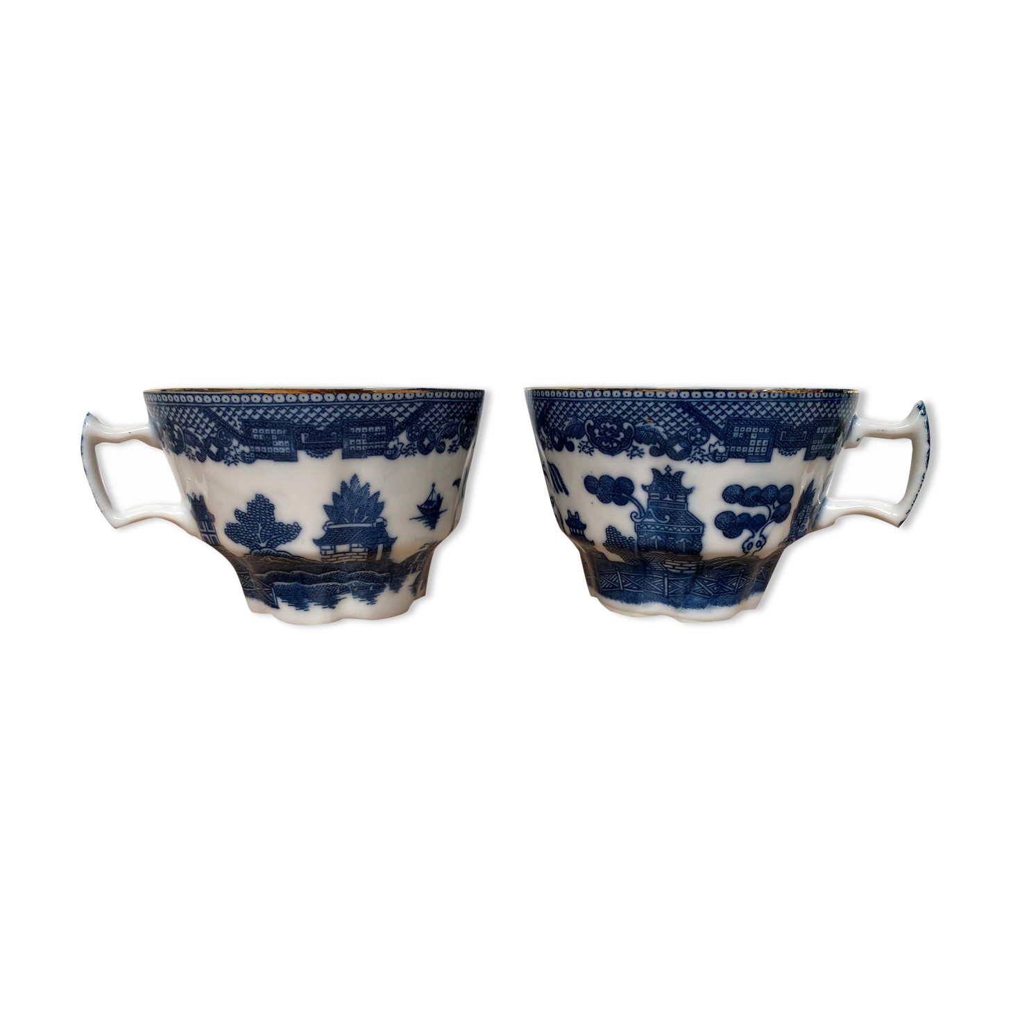 2 fine porcelain cups