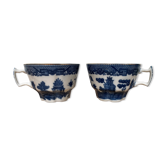 2 fine porcelain cups
