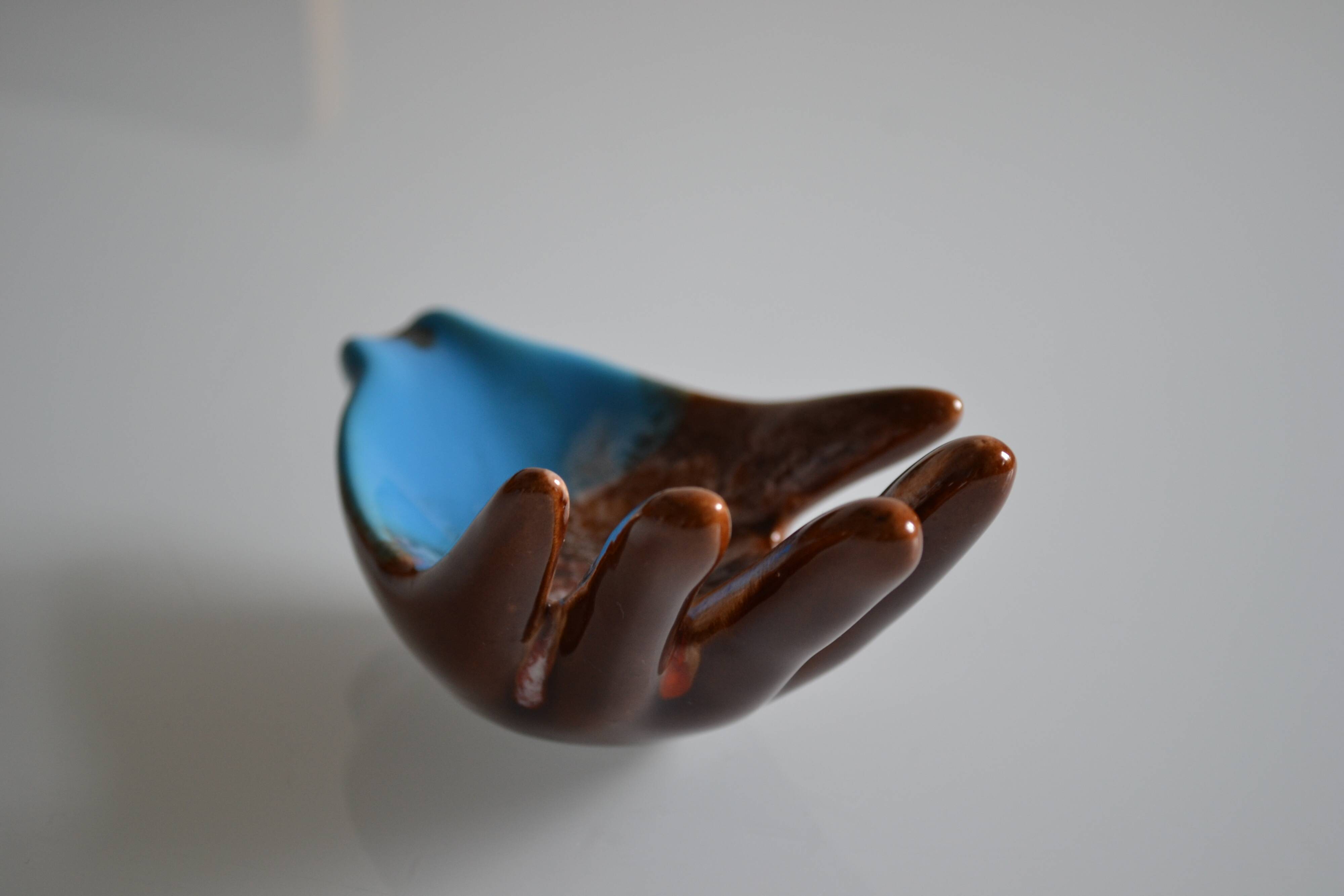 Ceramic pocket tray in the shape of a hand Vallauris France 1970