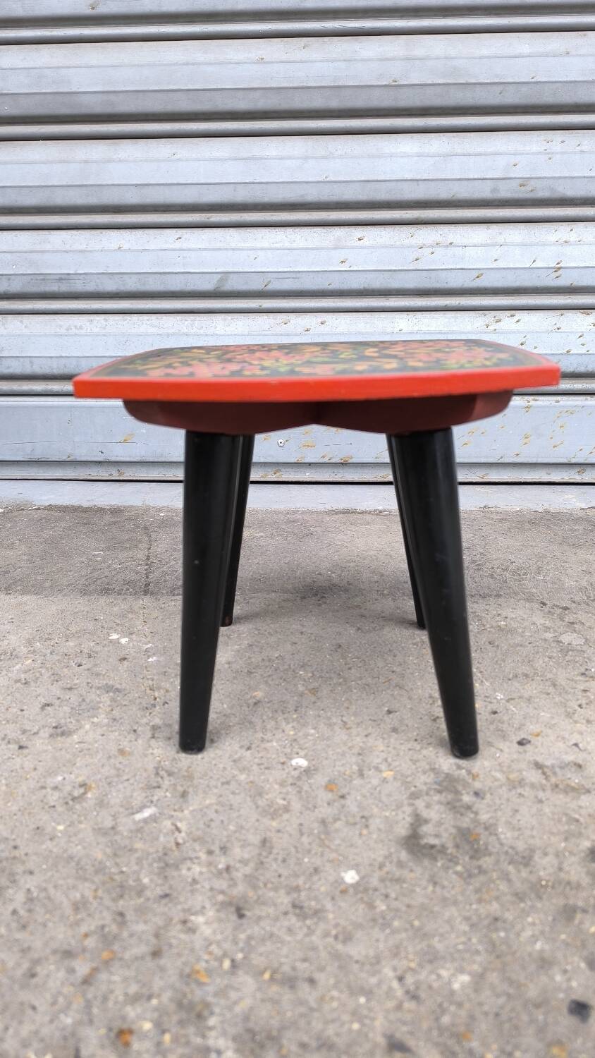 Tabouret Khokhloma en bois 1960