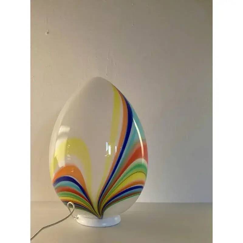 Lampe de table œuf blanc avec décor multicolore par Simoeng