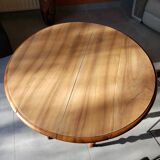 Old round table in walnut with flaps Louis Philippe