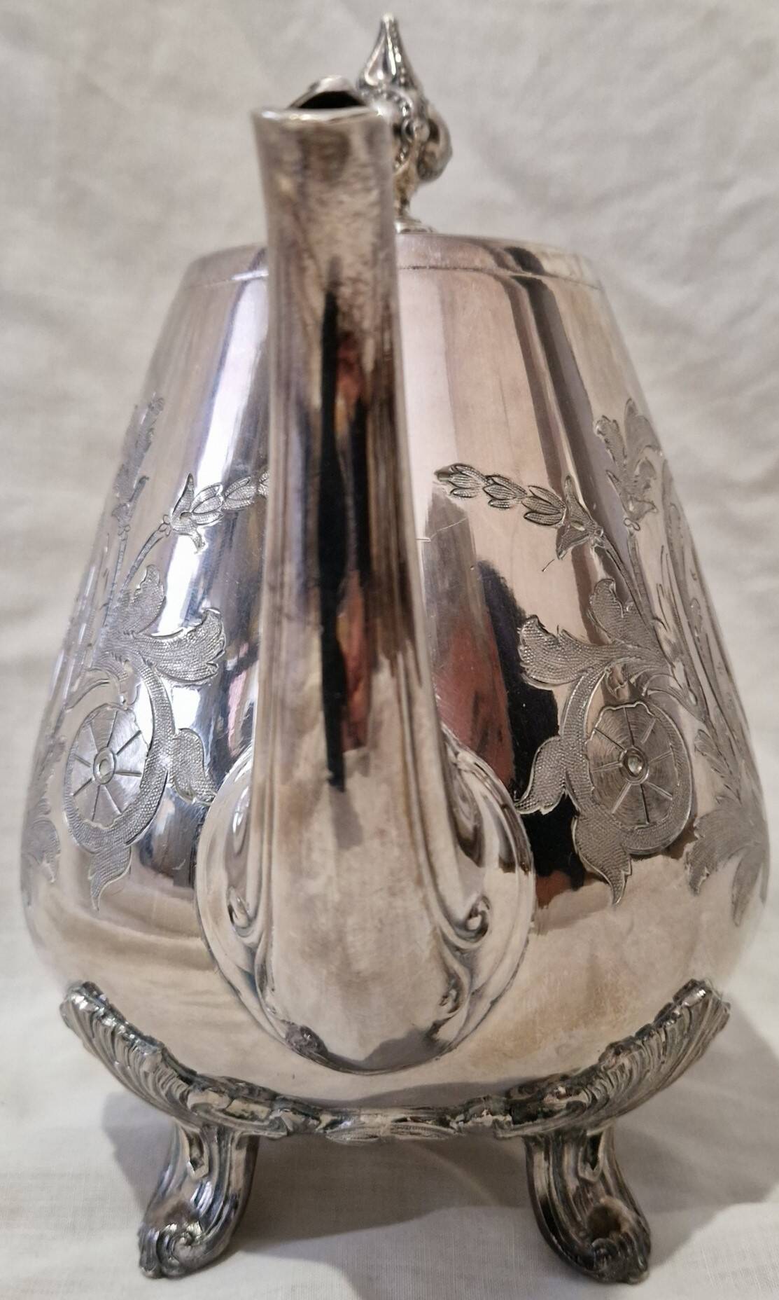 Napoleon III teapot in silver-plated metal – 19th century – Rococo decoration