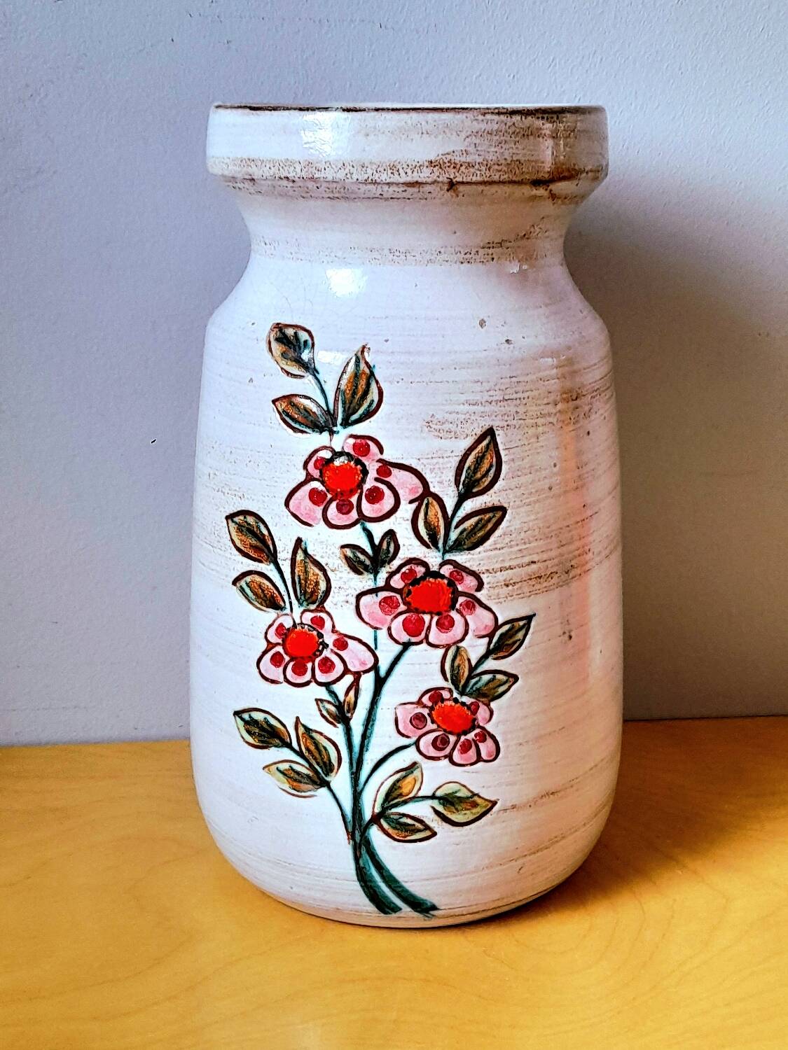 Vase en céramique fleuri 1960