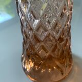 Vase en verre rose orangé