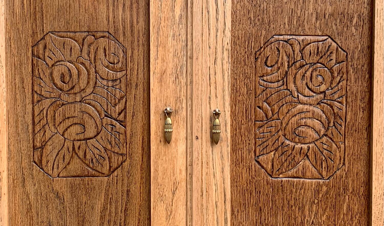 Parisian art deco sideboard in raw oak 1930