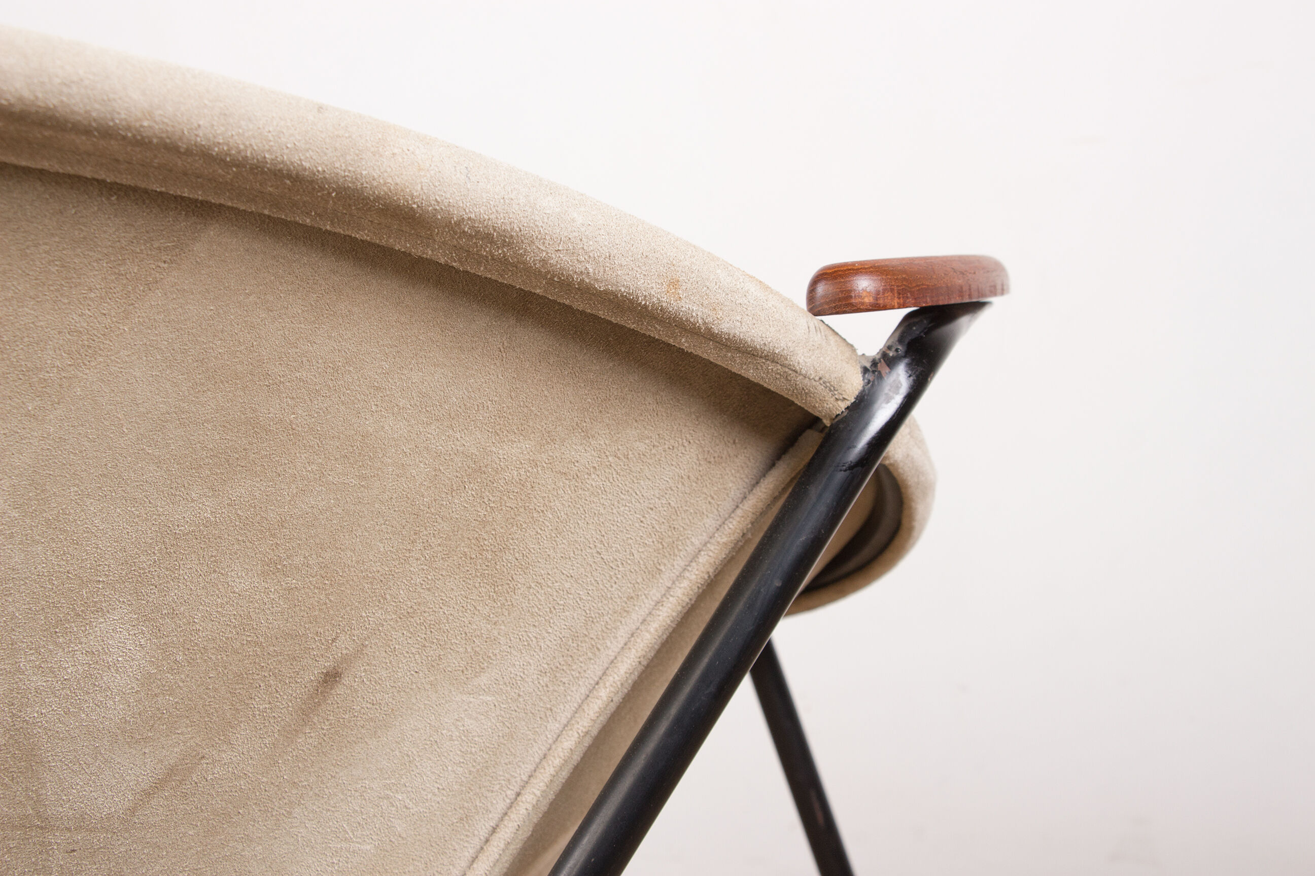 Danish armchair in Leather, Steel and Teak, Balloon model by Hans Olsen 1960.