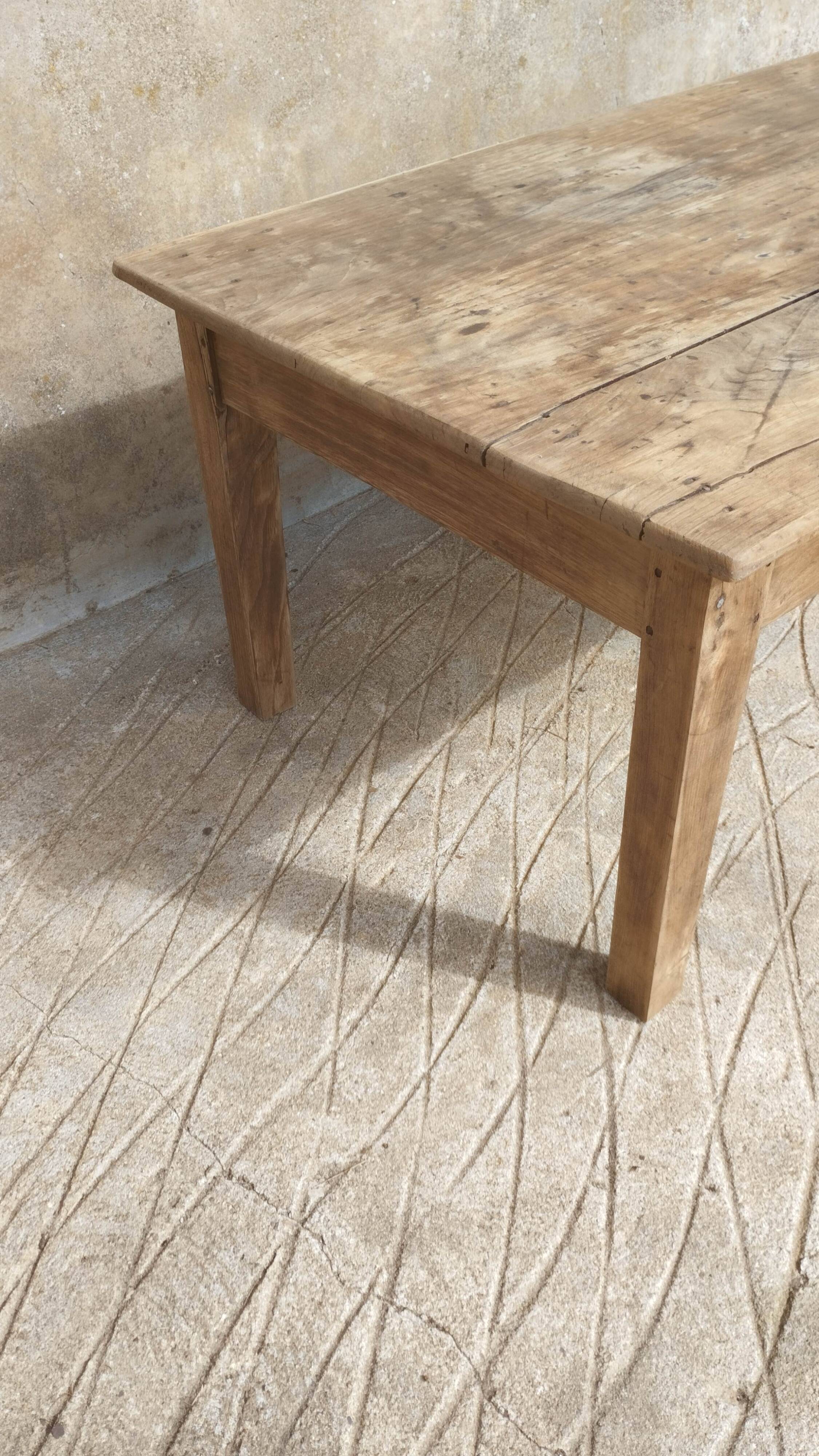 Table basse de ferme