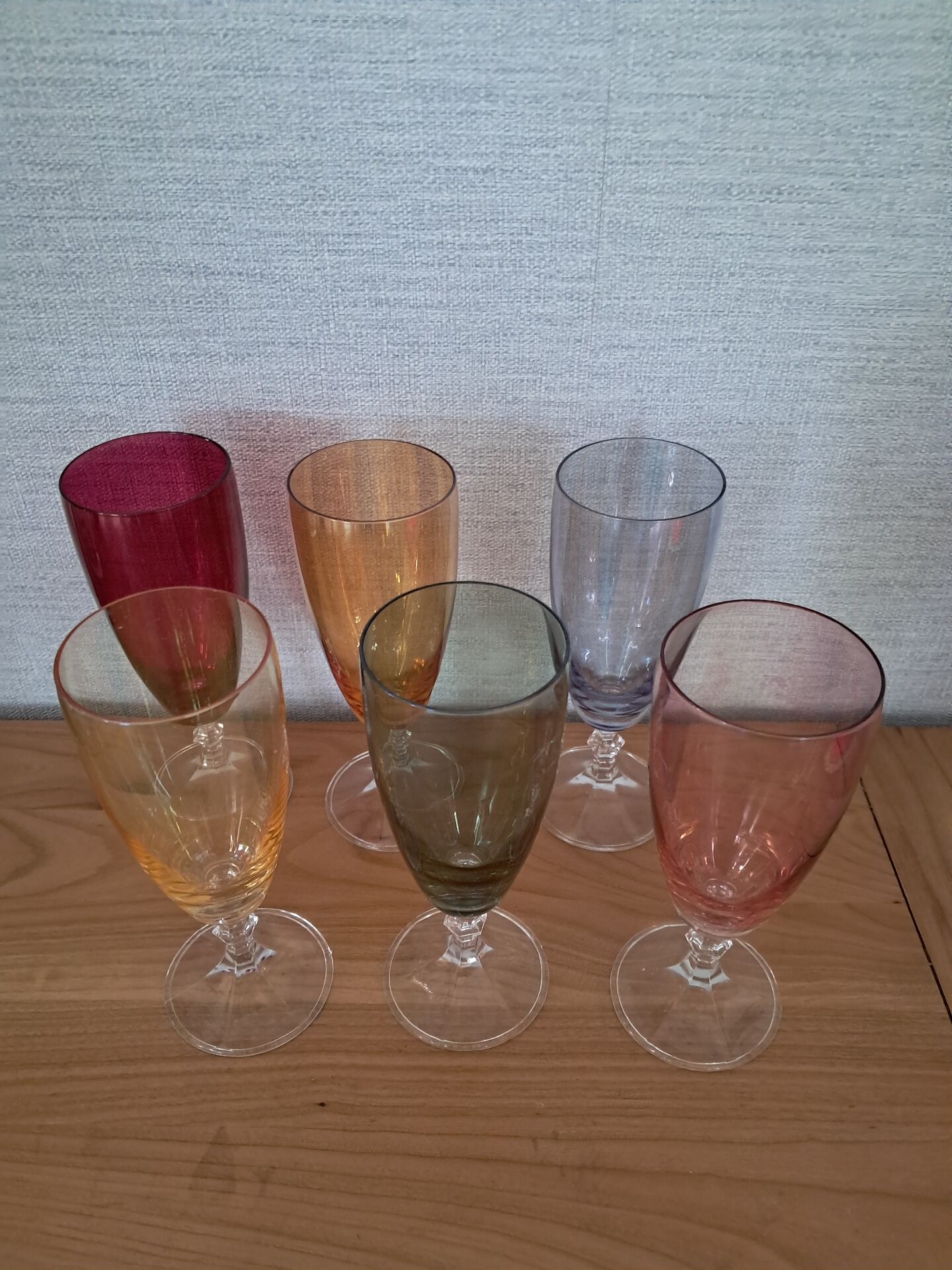 6 coloured crystal champagne flutes