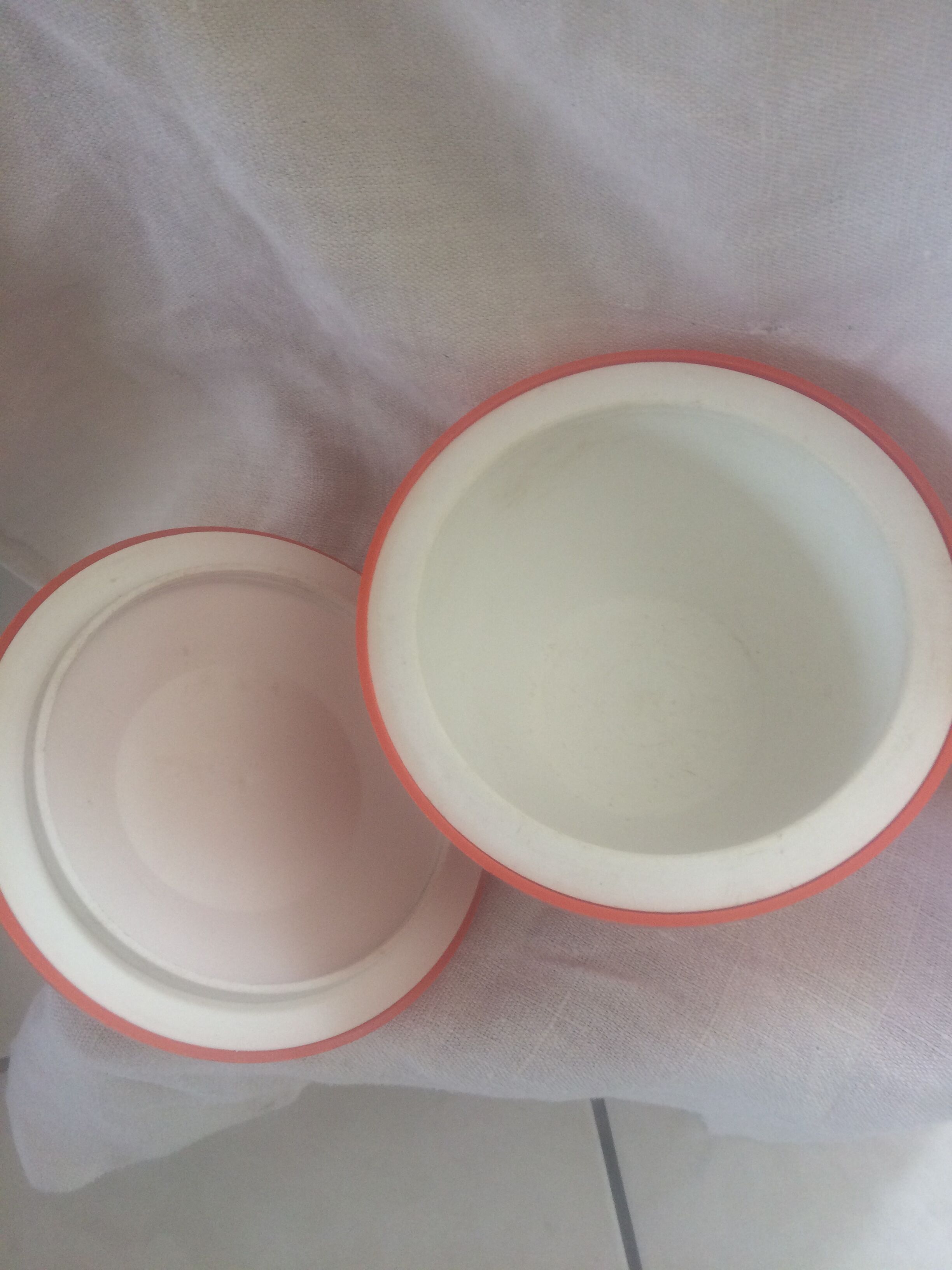 Orange ice bucket, 70 years, fruit-shaped.