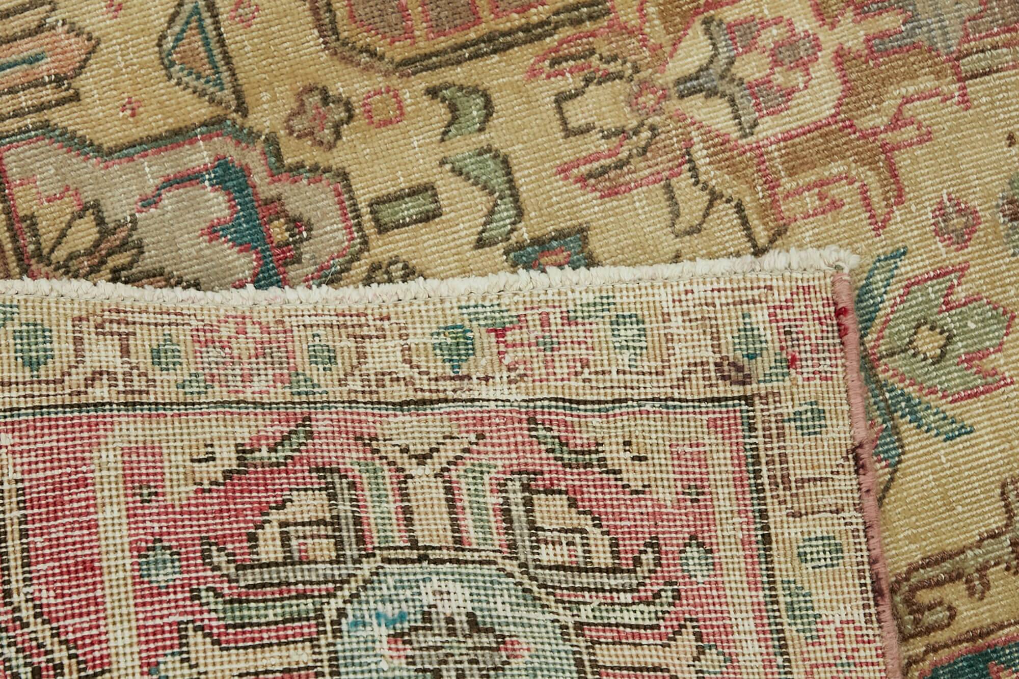 1970s 245 cm x 340 cm beige wool carpet