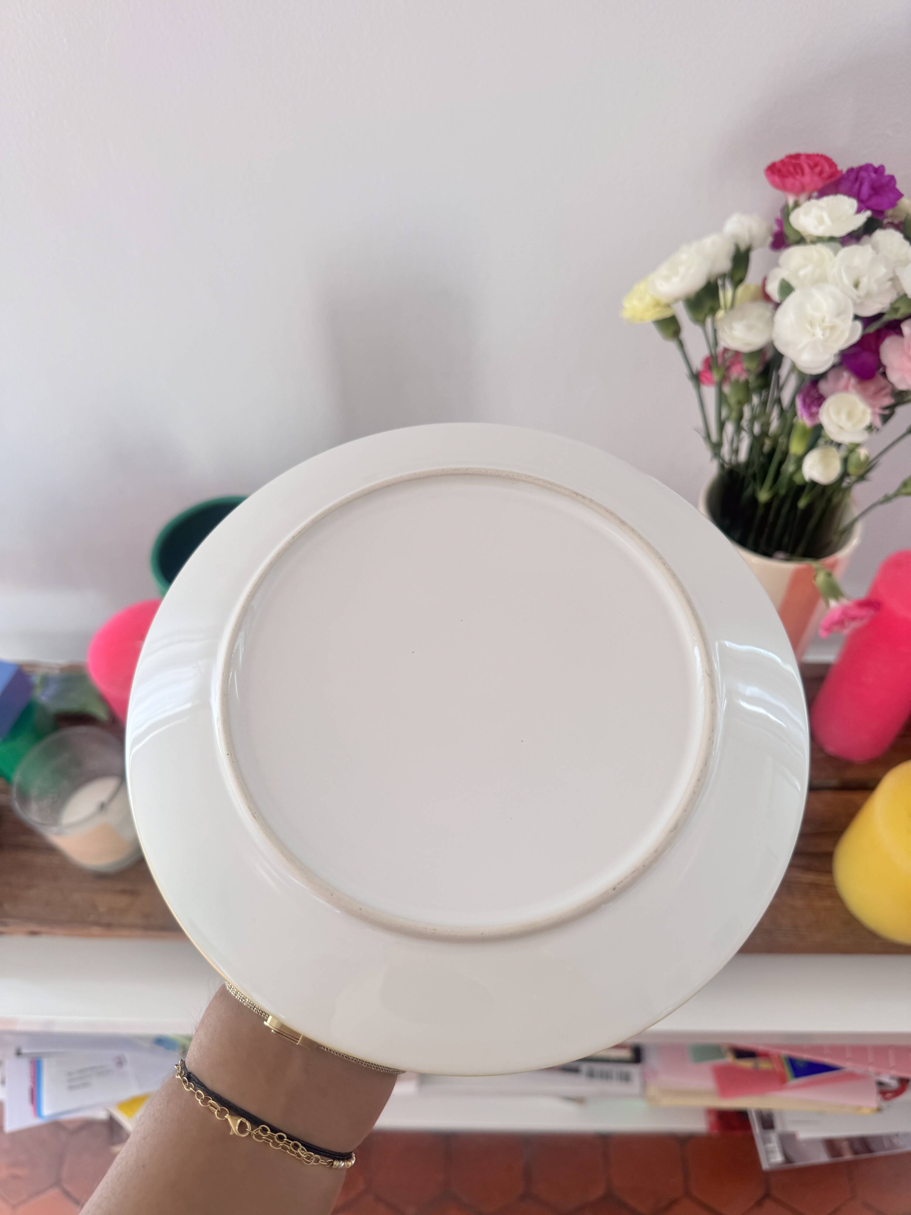 Set of 2 yellow dessert plates