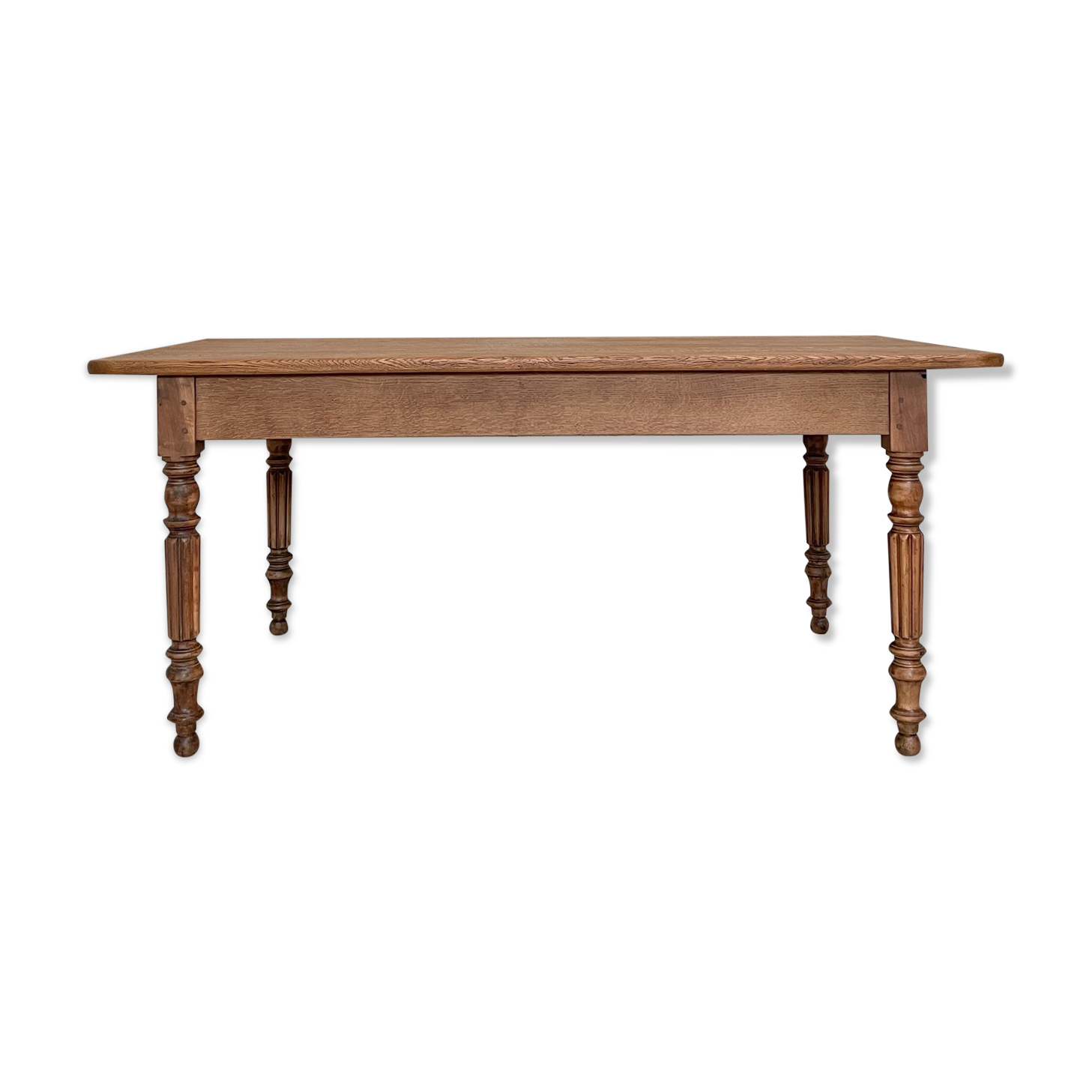 Table with turned legs in solid wood