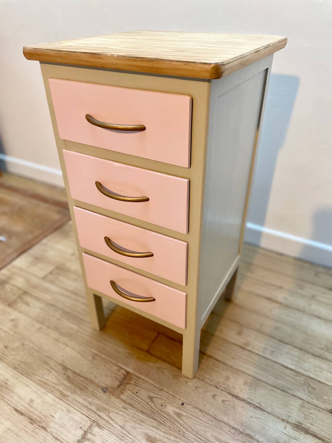 Beige and pale pink revamped 4-drawer bedside table
