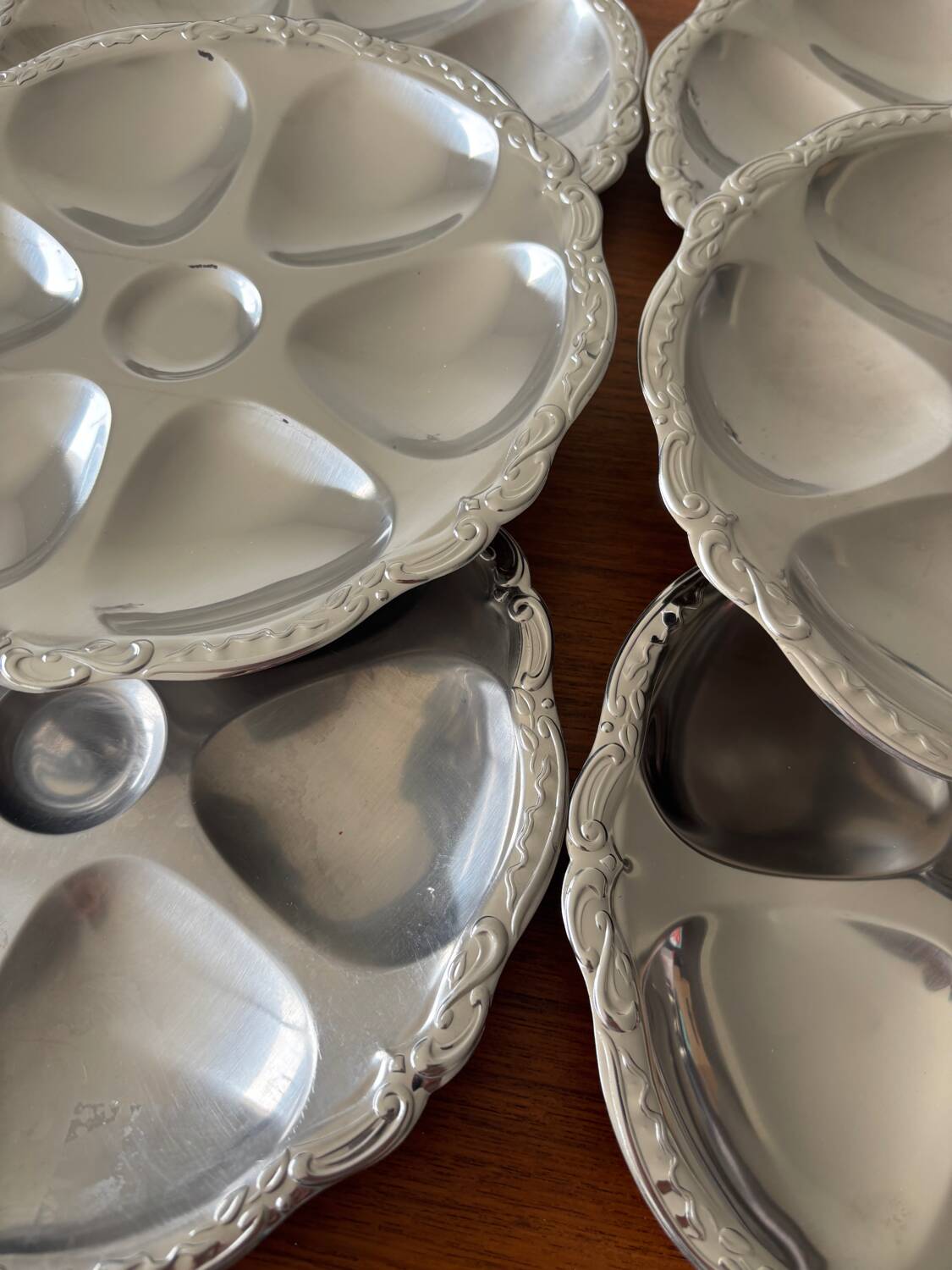 Set of 6 vintage silver plated oyster plates, classic style