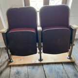 Burgundy velvet strapontin