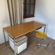 Bureau USM Haller en plaqué hêtre naturel vernis