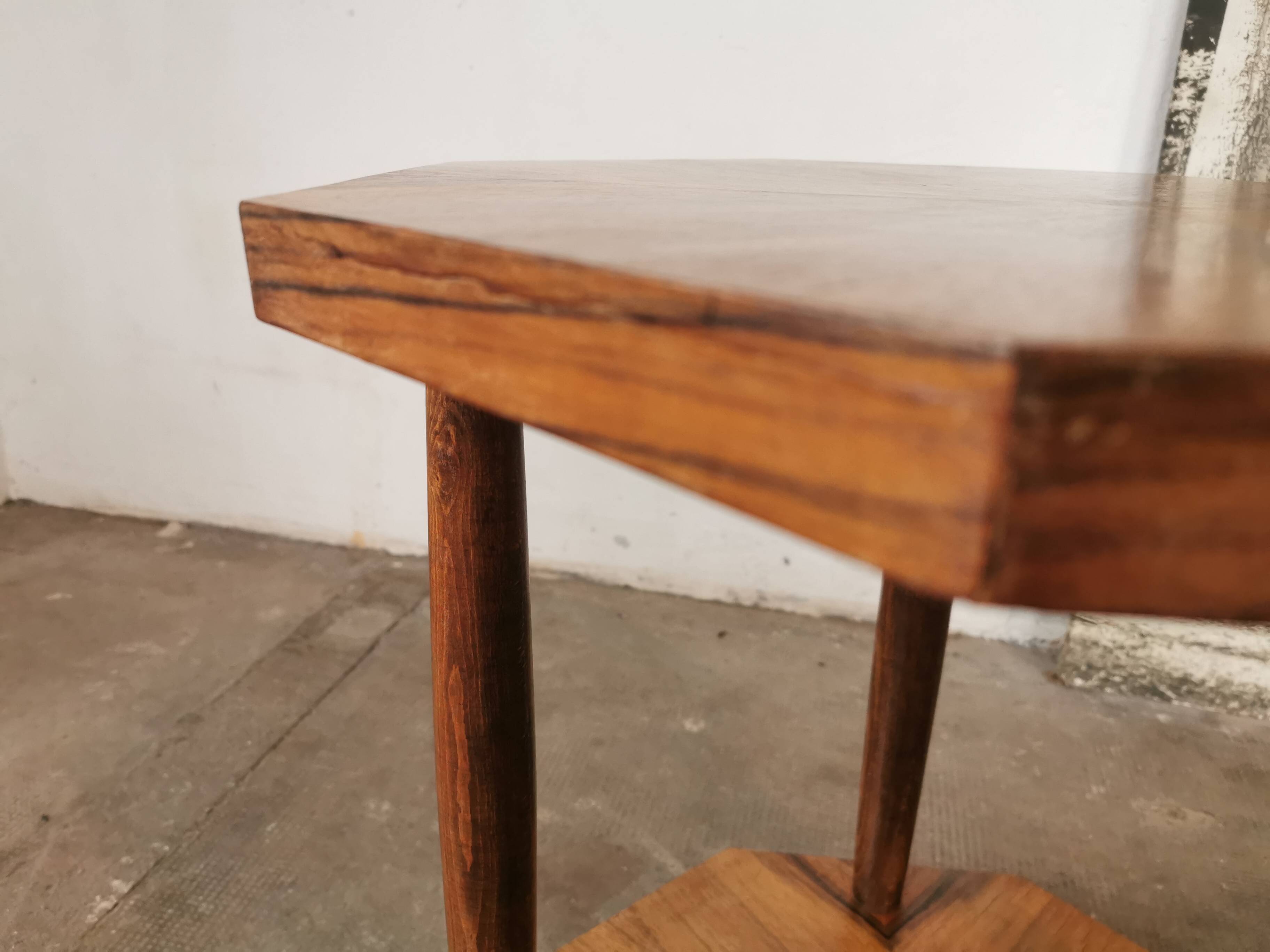 Art deco style serving table in walnut veneer