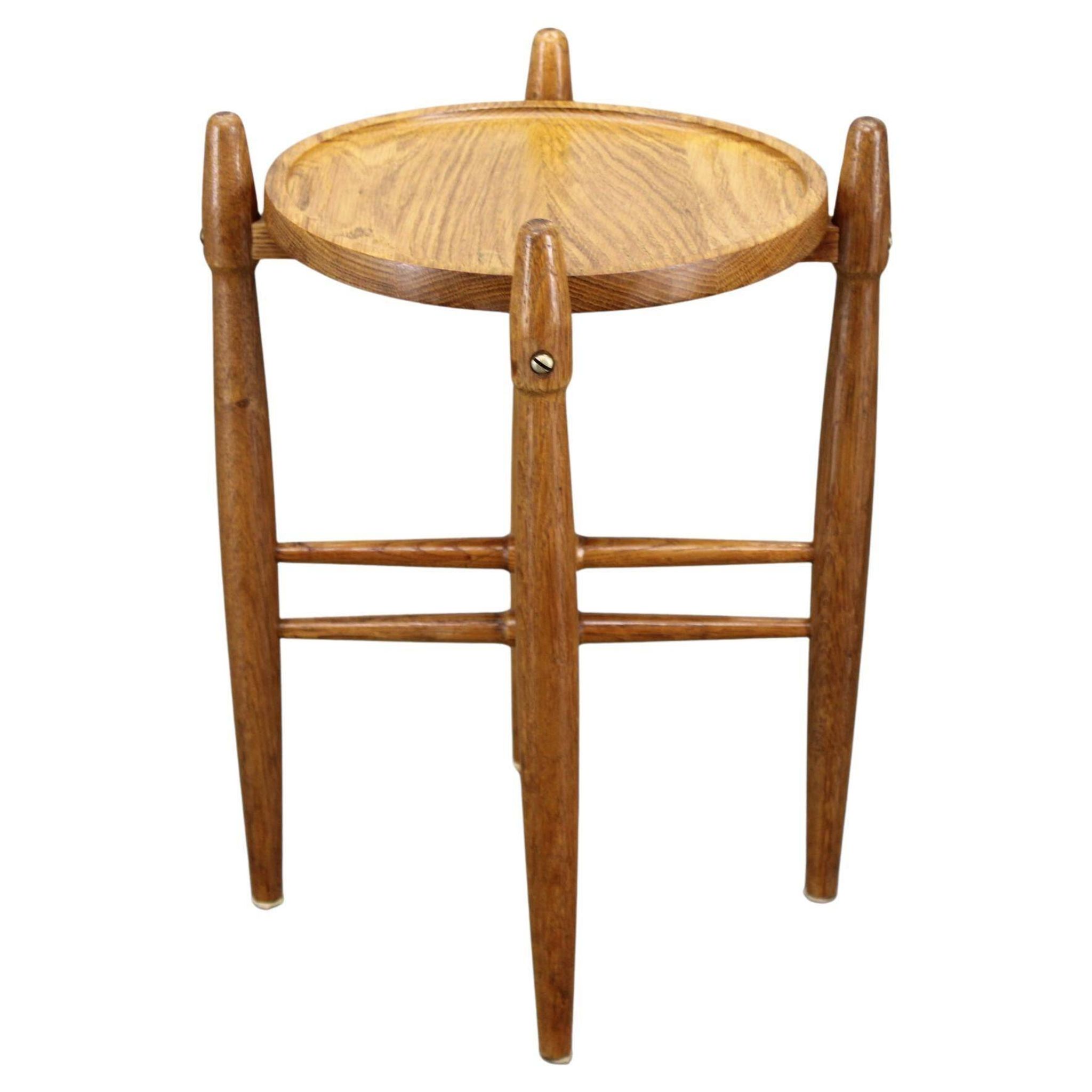 Table d'appoint danoise en chêne massif des années 1960 par Arne Basse pour Knabstrup