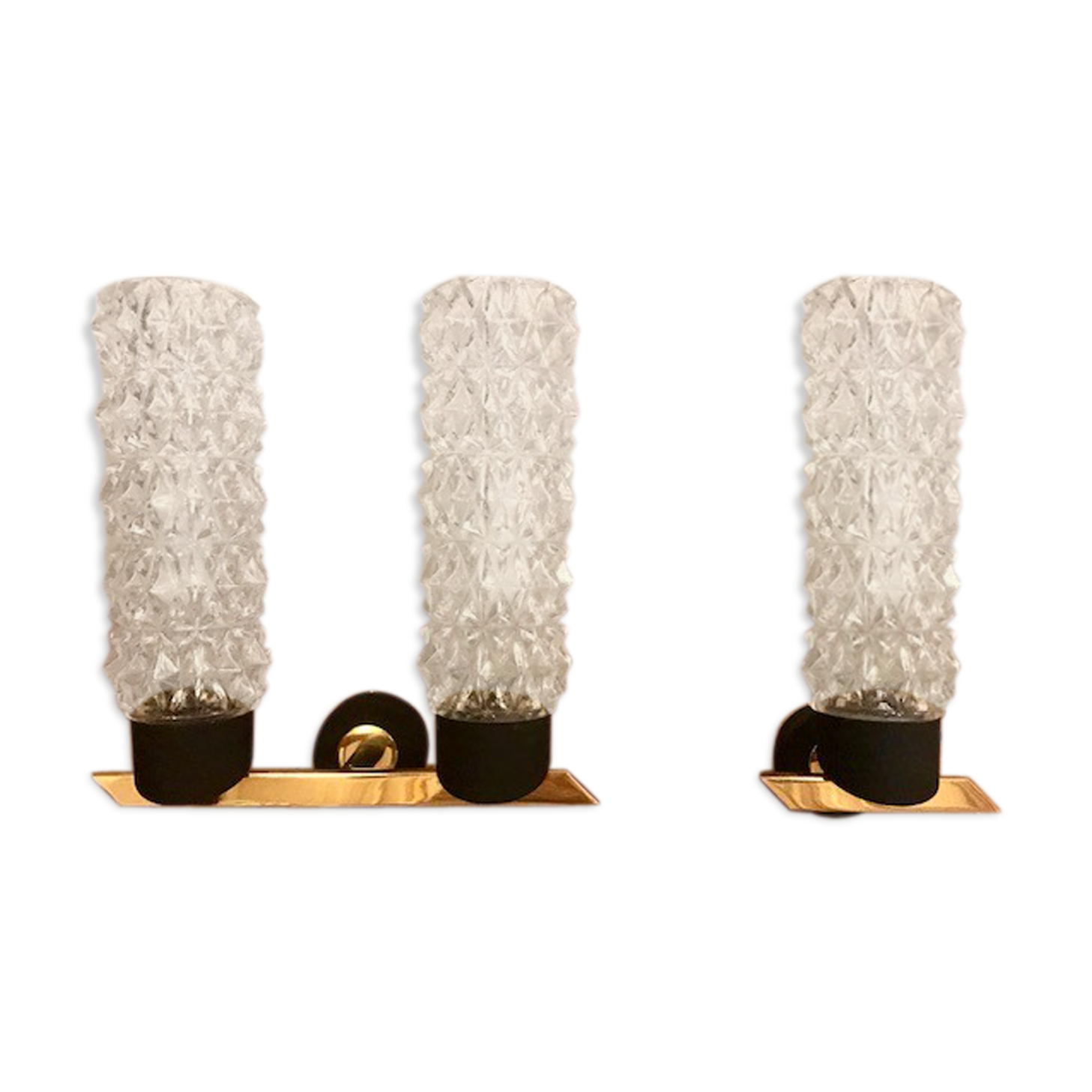 Pair of glass sonces