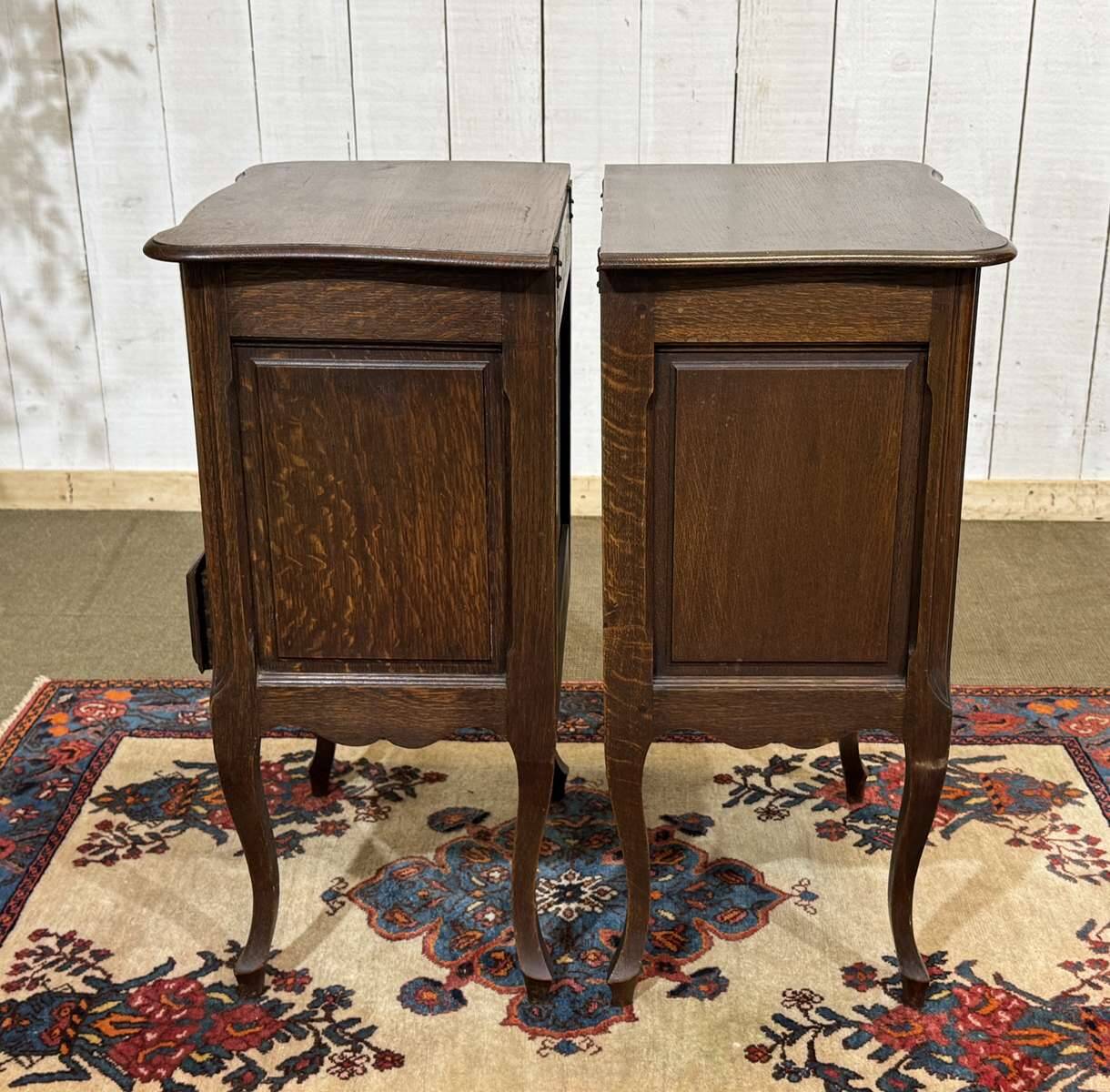 Pair of oak bedside tables in Louis XV style from the 1950s.