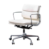 Fauteuil Soft Pad EA 217 blanc de Charles & Ray Eames édition Vitra