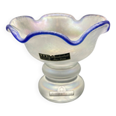 Coupe sur pied Eisch en verre nacré, bord bleu