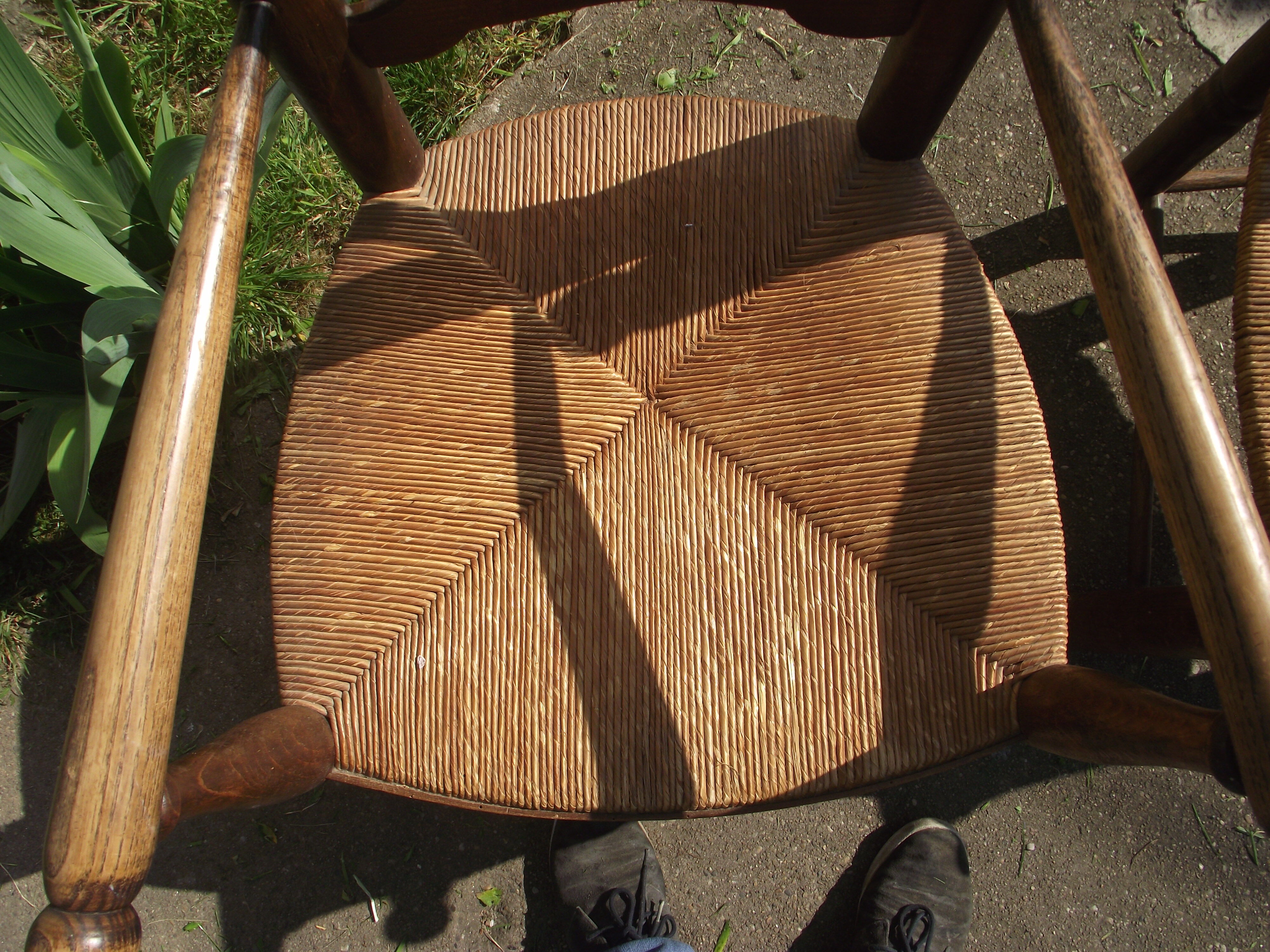 Paire de fauteuils paillées campagnards