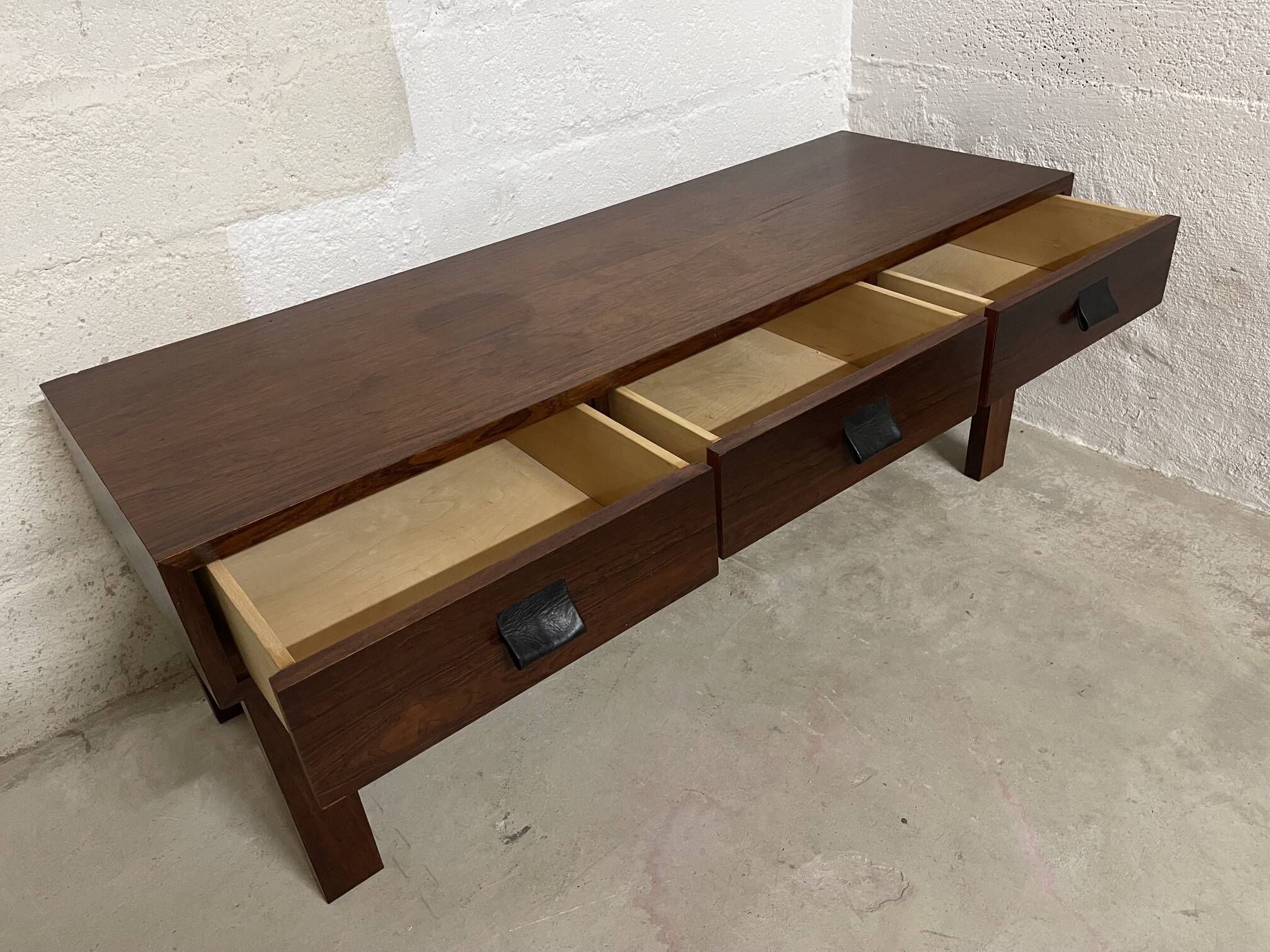 Commode / Scandinavian entrance furniture Swedish Ateljé Glas & Trä – GT 6890 –