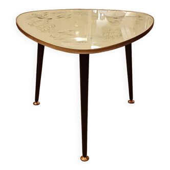 Coffee table 1960, decorated with an Asian woman's compass foot, superb condition.