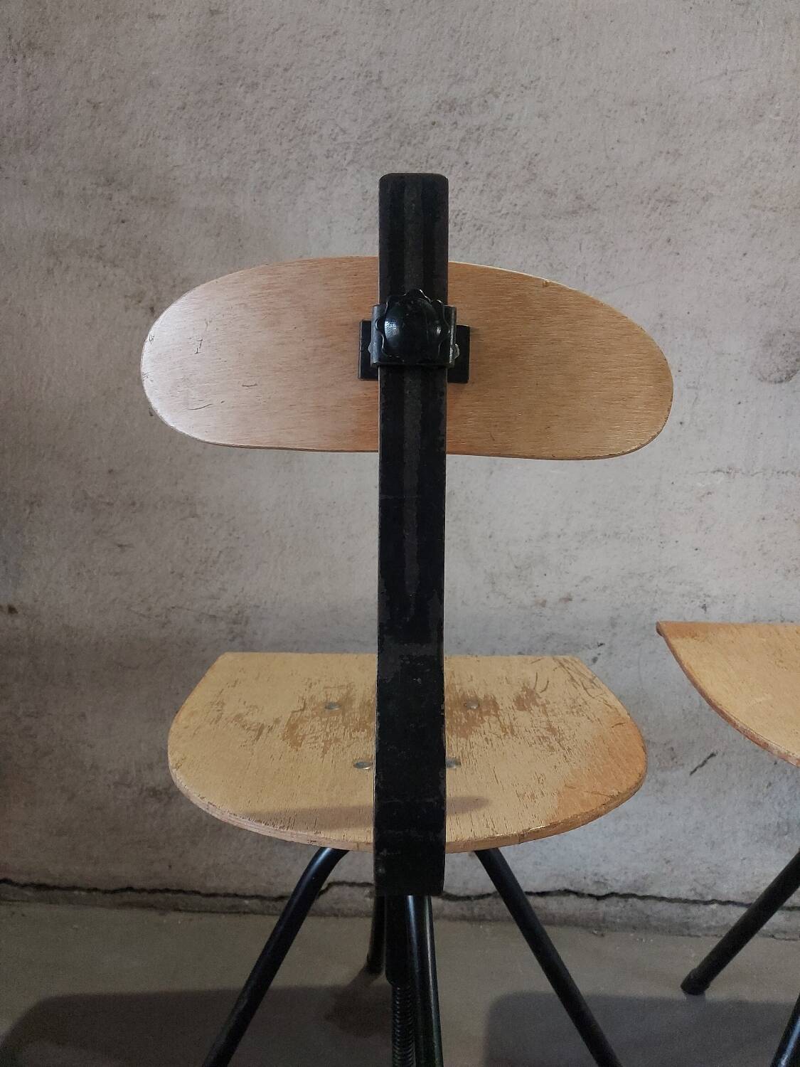 Chaise pivotante industrielle années 1960