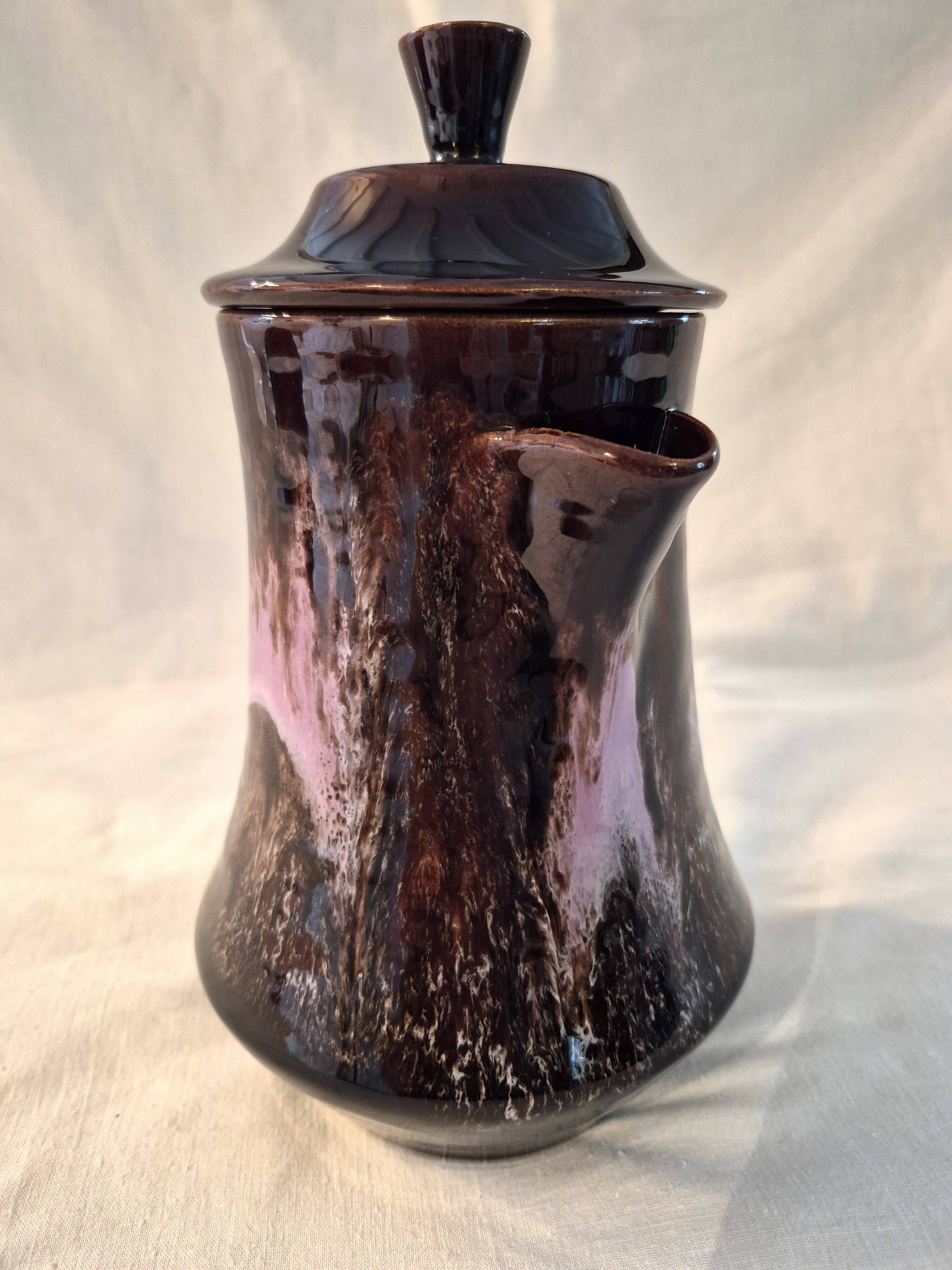 Vallauris ceramic coffee pot with brown and pink glaze A152-1