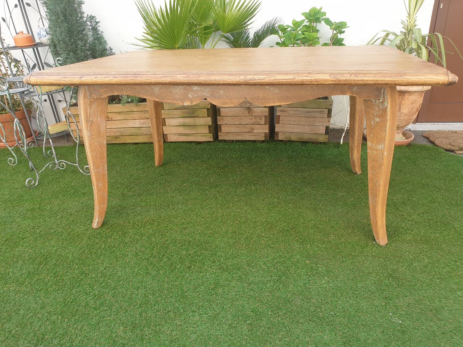 Luberon solid wood family table