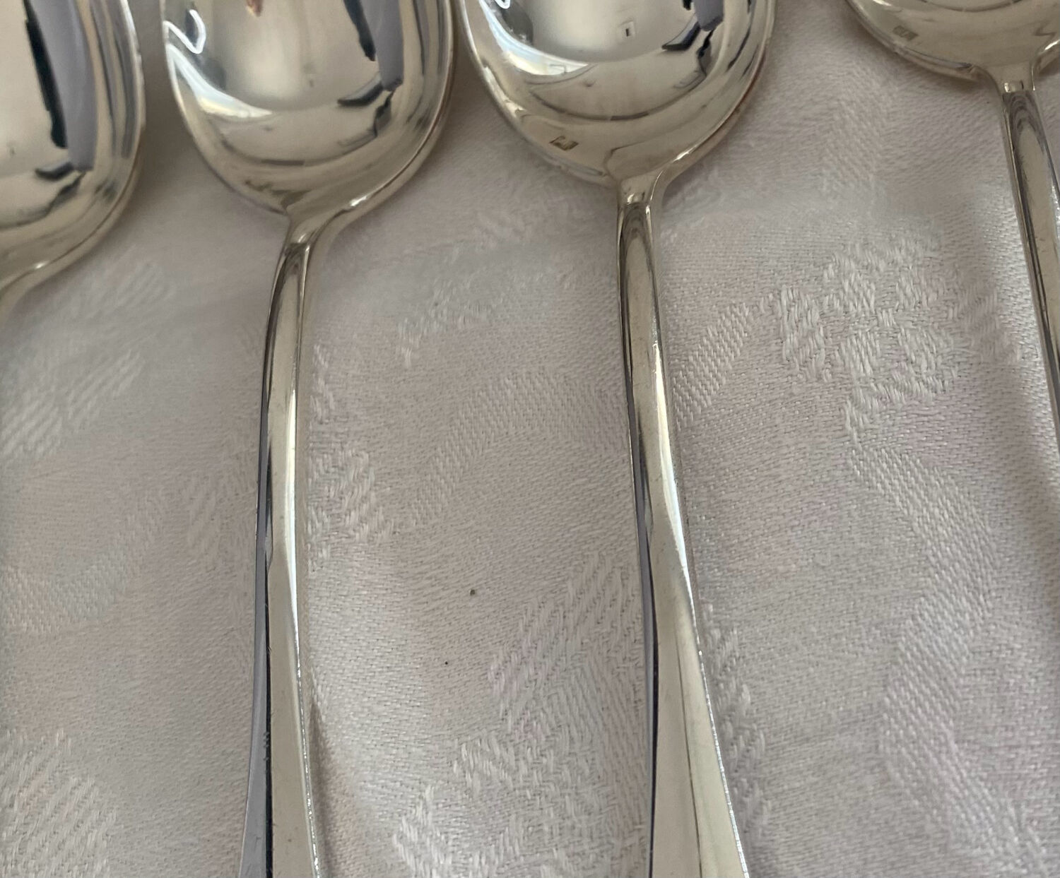 Mossler silver-plated dessert spoons