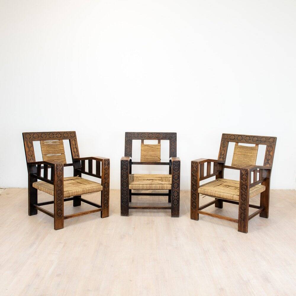 Neo-Basque sculpted armchairs in straw and oak, 1940s, set of 3