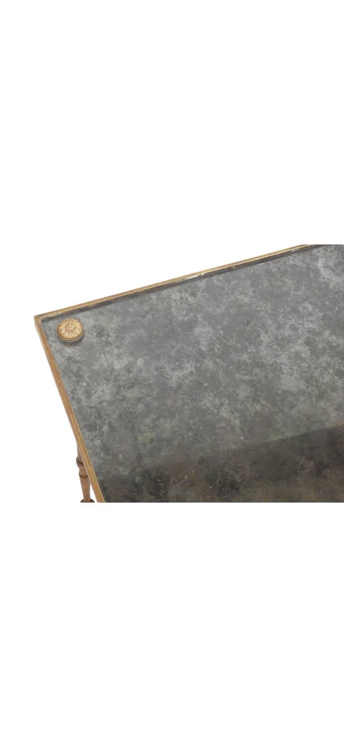 Table basse tripartite style Maison Jansen en laiton, bronze et verre