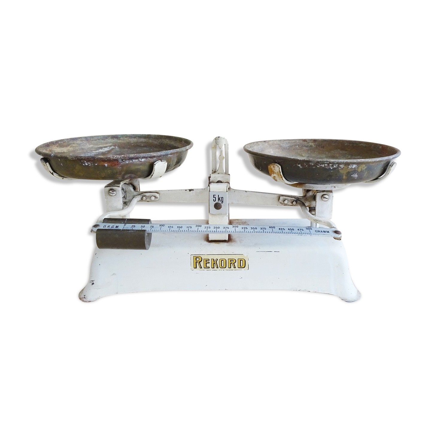 Antique kitchen scales from a record to five kilos, white beam scales with brass plates