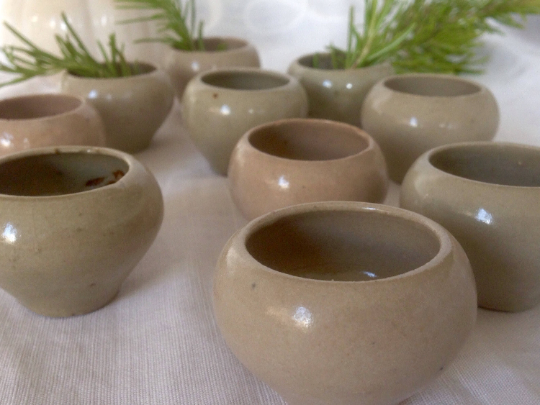 Miniature dishes in vintage sandstone