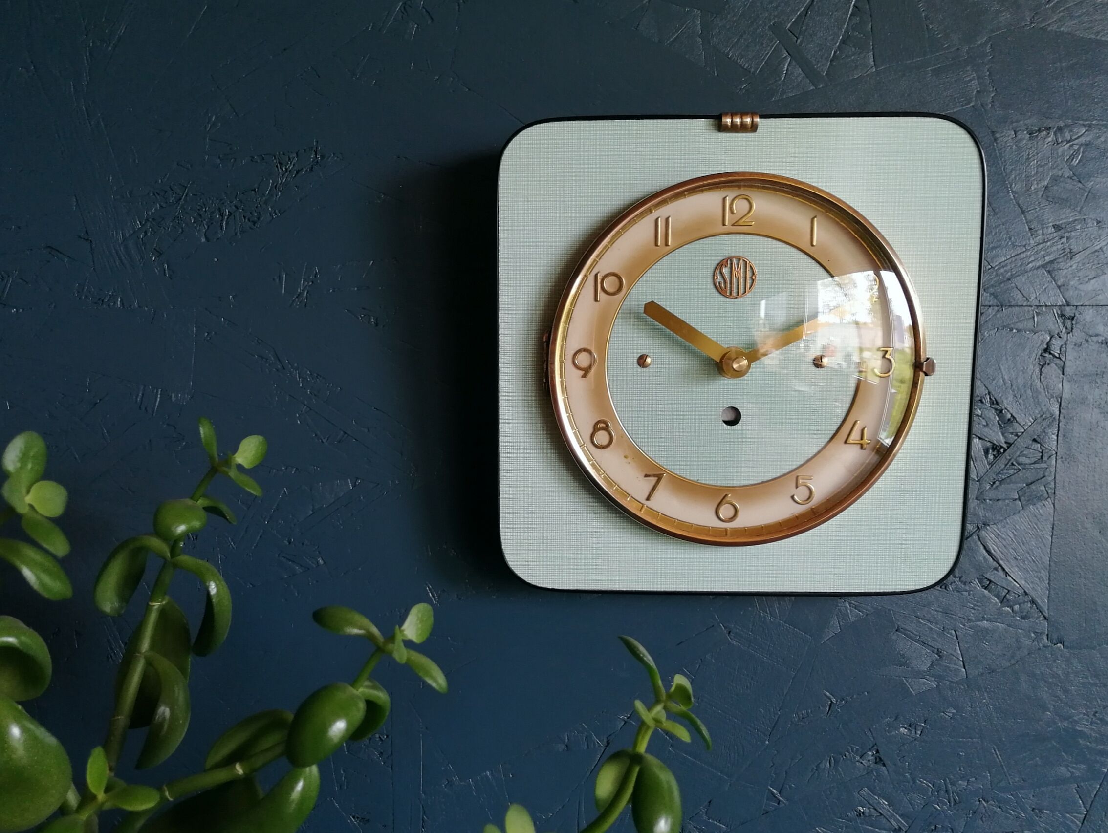 Horloge formica vintage pendule murale silencieuse carrée "SMI vert doré"