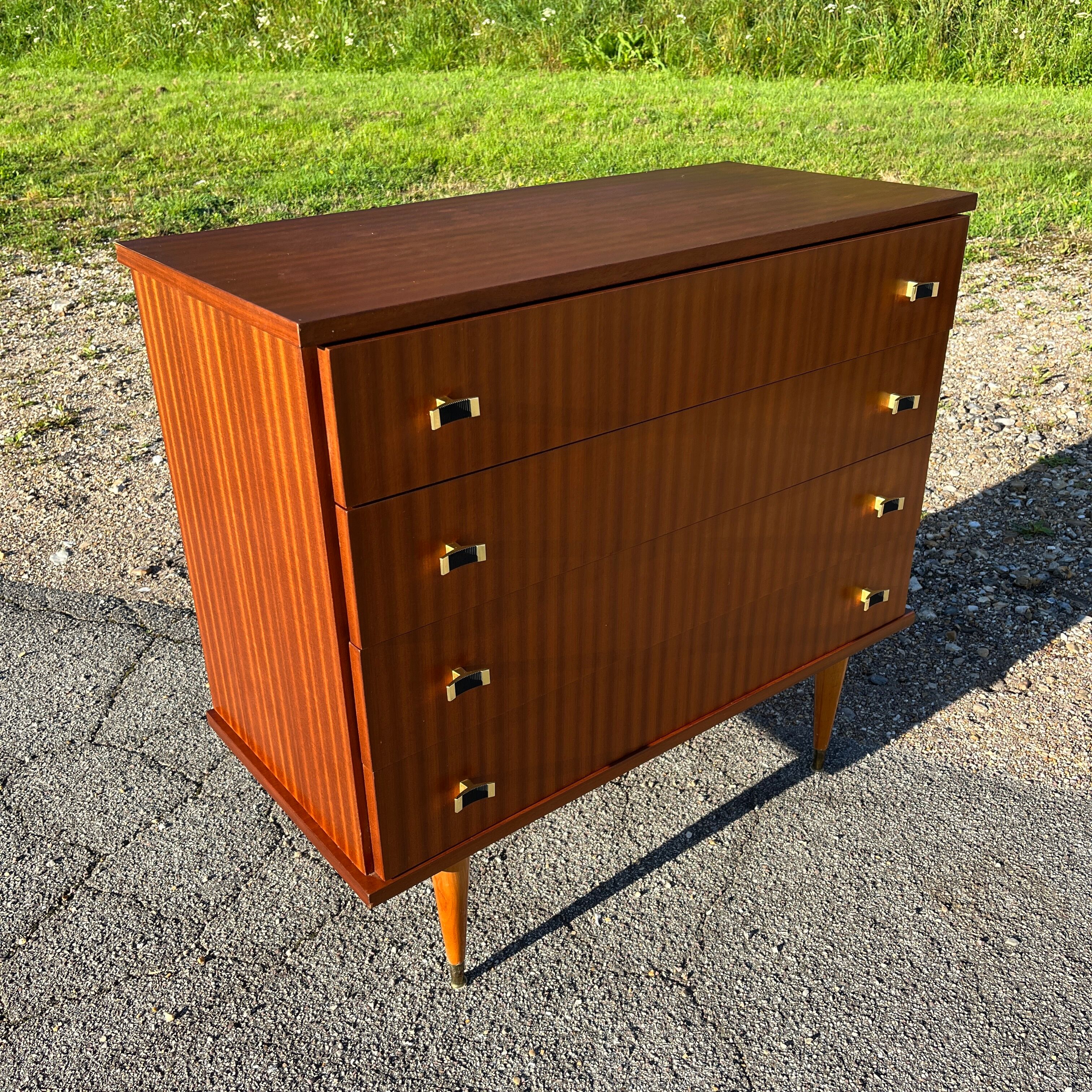 Vintage chest of drawers 4 drawers