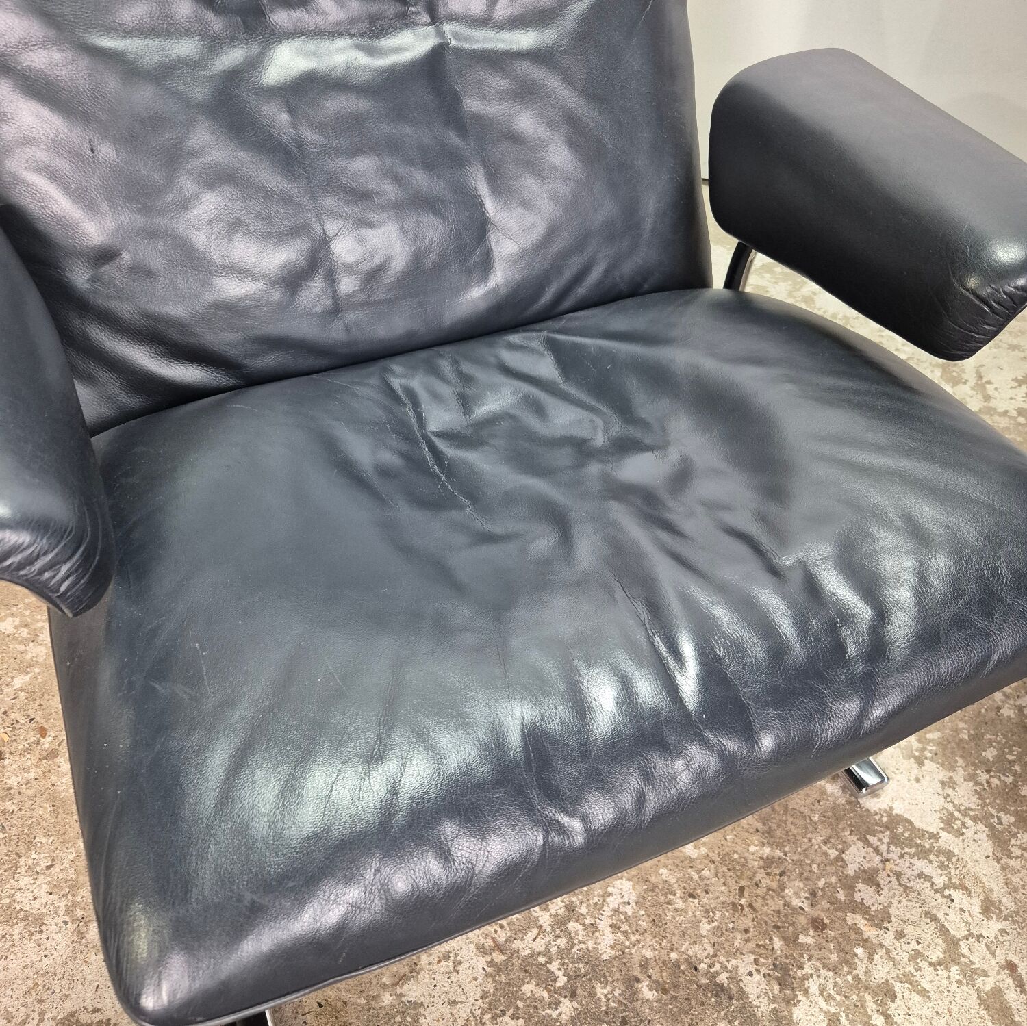 Set price! De Sede DS-2030 2x lounge chair + ottoman, vintage