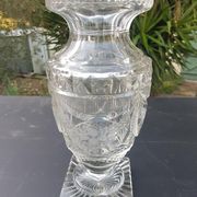 Vase cristal taillé forme Médicis
